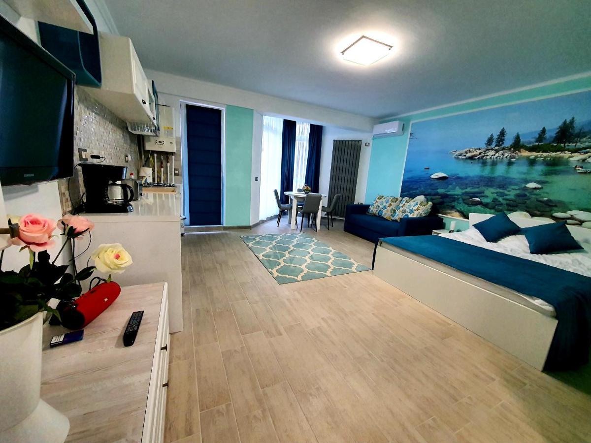 Alezzi Majestic Apartments 97 Navodari Luaran gambar