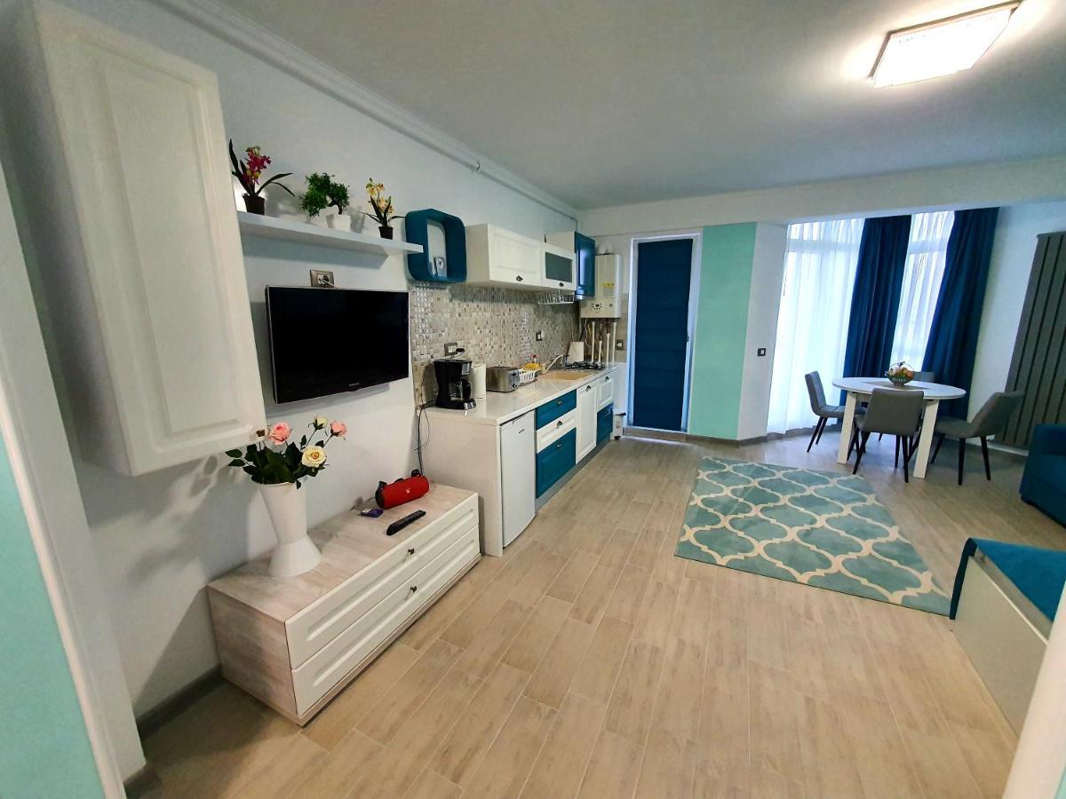 Alezzi Majestic Apartments 97 Navodari Luaran gambar