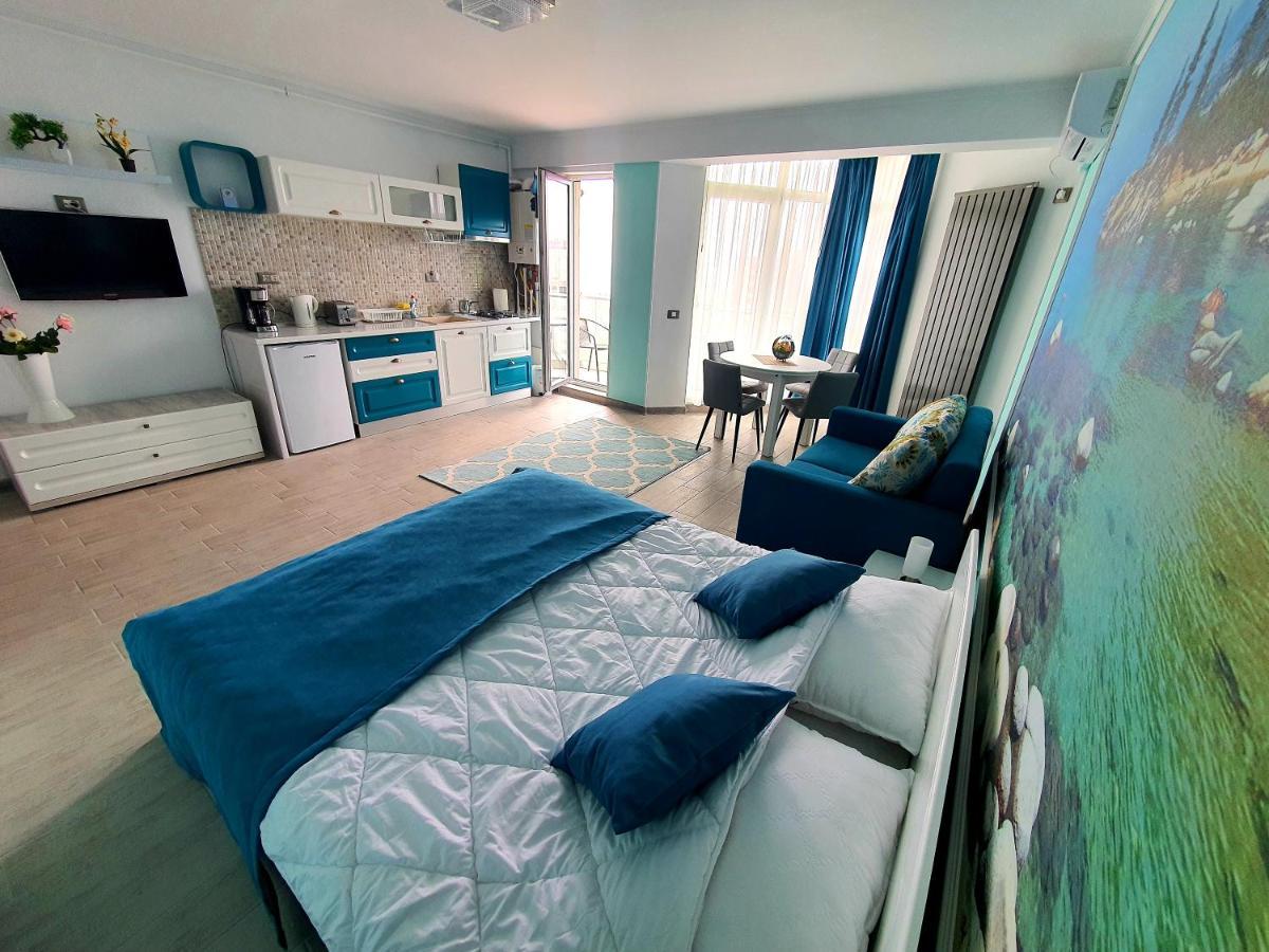 Alezzi Majestic Apartments 97 Navodari Luaran gambar