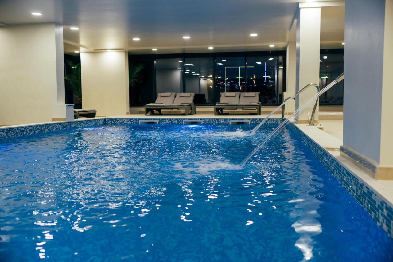 Alezzi Majestic Apartments 97 Navodari Luaran gambar